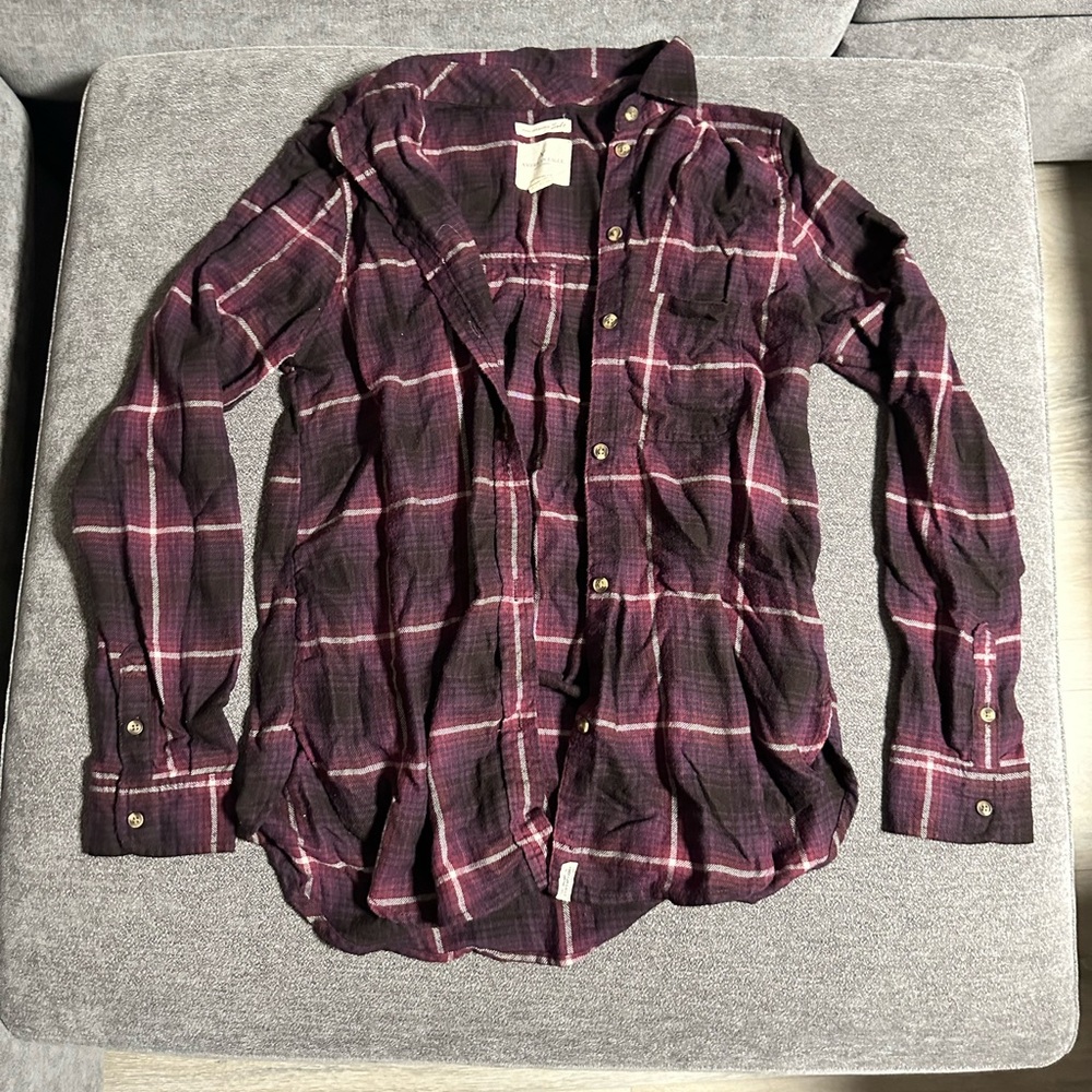 American Eagle Outfitters Plaid Shirt in Purple Burgandy